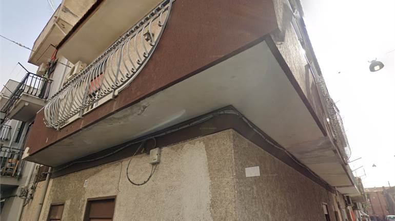 Appartamento 6 vani in Via Bettola 26