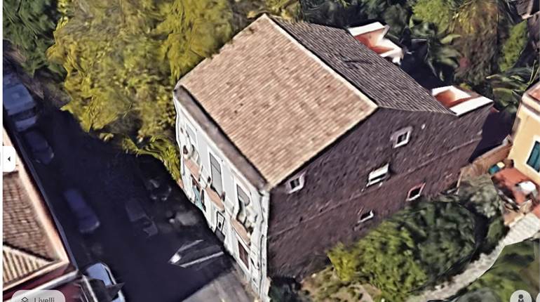 Appartamento con giardino e terrazzo