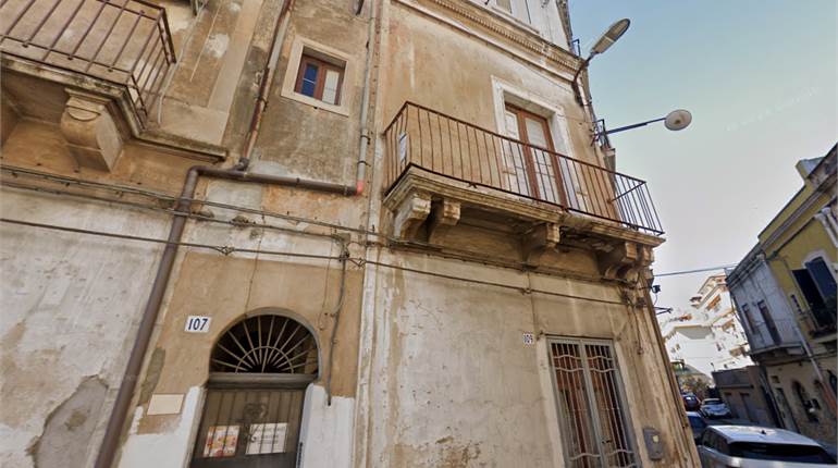 Appartamento 3 vani in Via Dell'Oro, 107