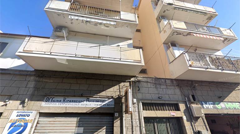 Appartamento 4 vani in Via San Leone n.4