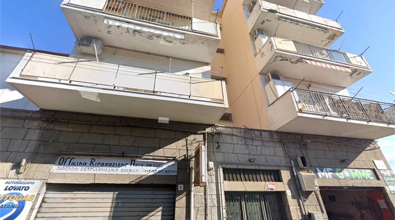 Appartamento 4 vani in Via San Leone n. 4